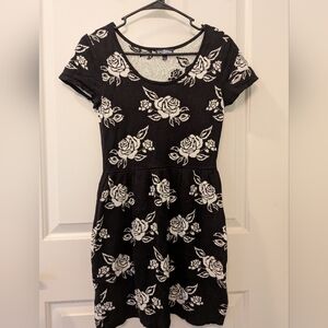 Freshman 1996 Floral Black and White Sweater Dress Large